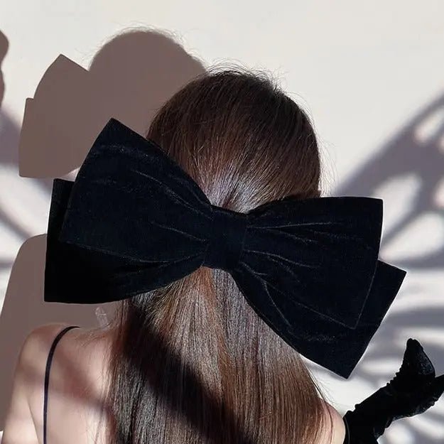 Delaney Elegant Luxe Oversized Velvet Bow Hair Clip - House Of Reese